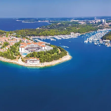 Beautiful In * Pula
